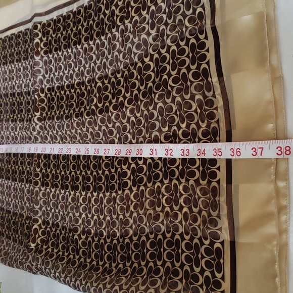 Coach - Picture 6 of 8